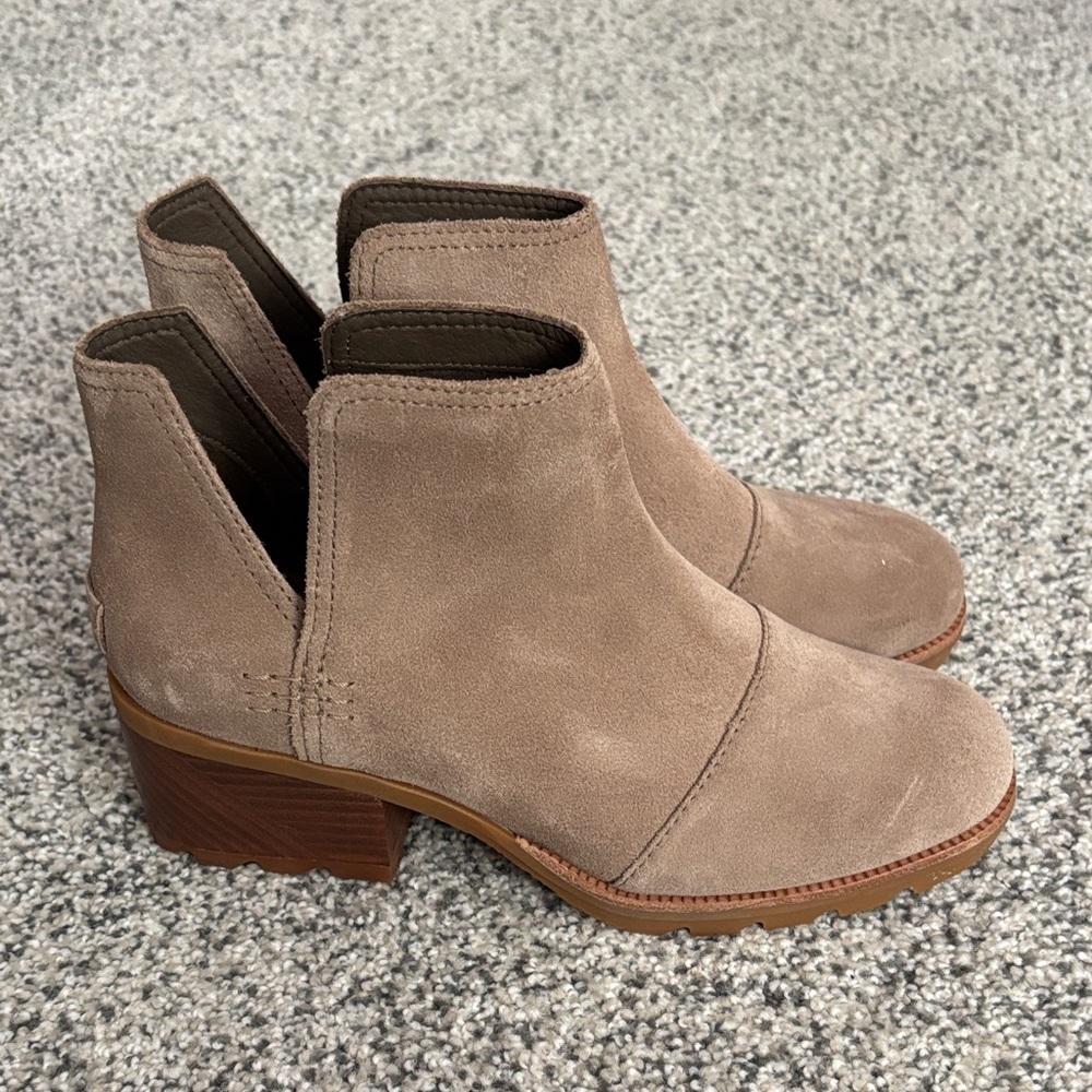 Sorel Women's Taupe Ankle Booties